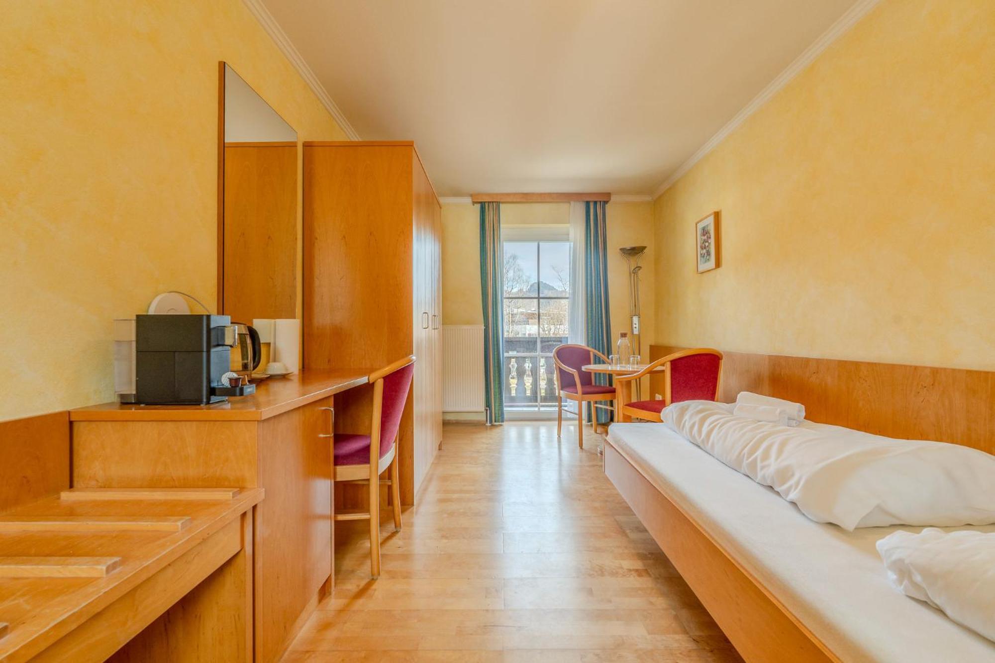 Whats-App Self-Check-In - Villa Maria Theresia Bad Goisern Quarto foto