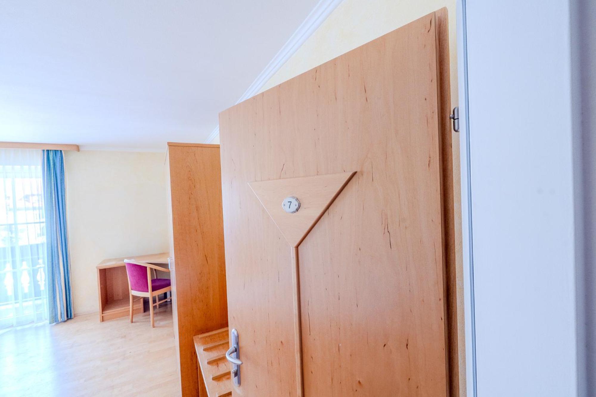 Whats-App Self-Check-In - Villa Maria Theresia Bad Goisern Quarto foto